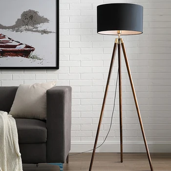 Grīdas lampa dzīvojamā istaba vienkāršu mūsdienu radošo LED grīdas lampa Ziemeļvalstu Amerikāņu mājas dizains trīsstūris vertikālā galda lampa
